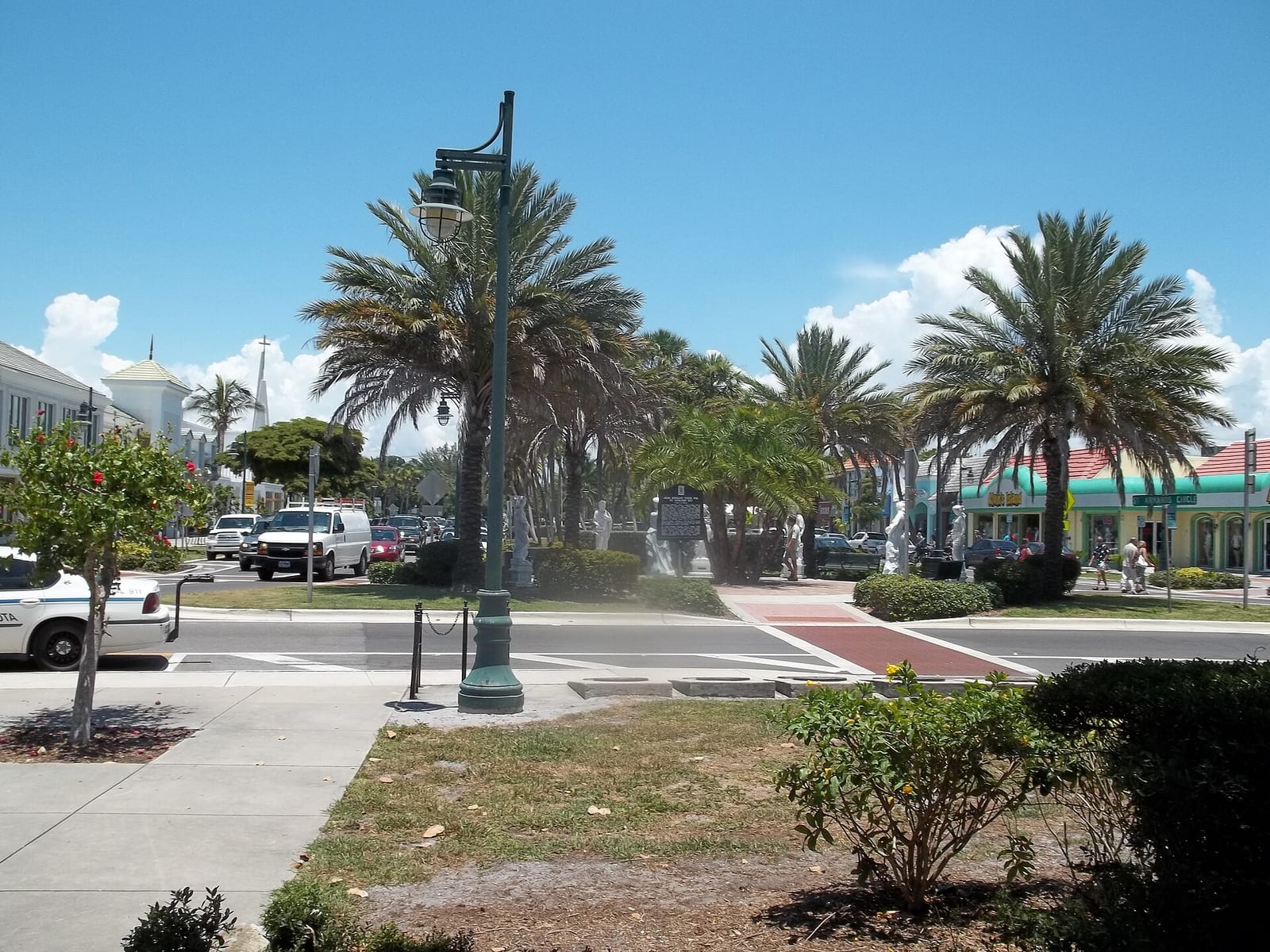 Shops and a landscaped median at St. Armands Circle near Sarasota, Florida
